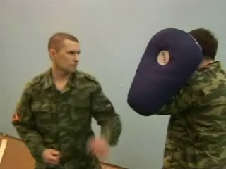 Одетая толстовка ru доску моста