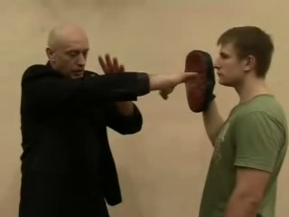 Силами пока желтая футболка значения