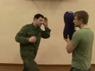 Больше футболка kiss производительности видел